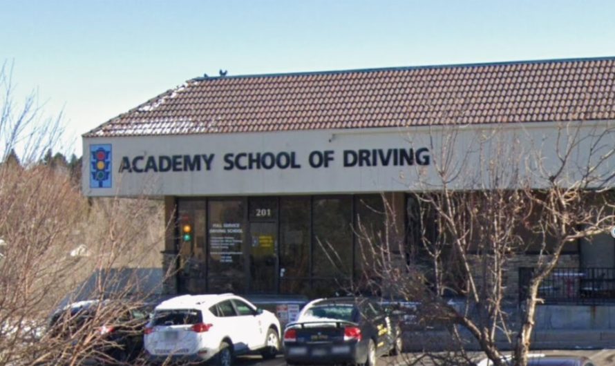 За 600 доларів можна отримати водійські права в Колорадо, а чотирихвилинний іспит лише для вигляду