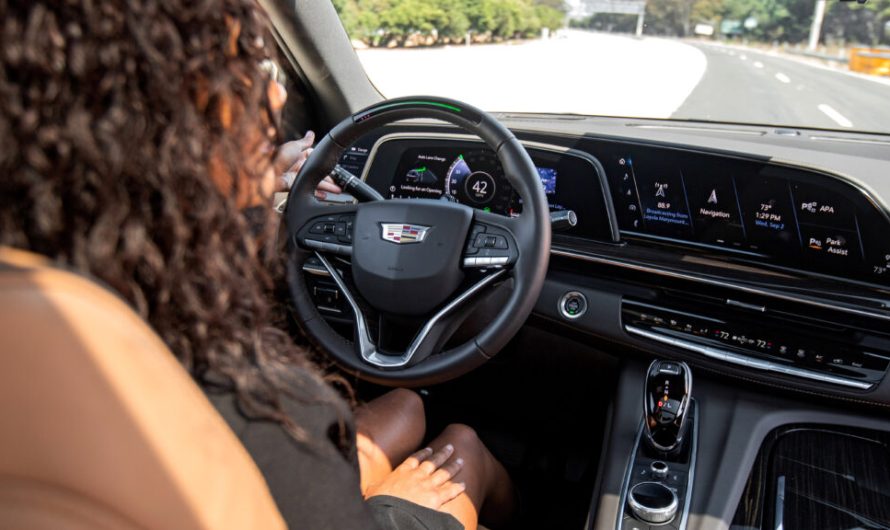 Власники авто не хочуть щомісяця платити за автопілот, але виробники продовжують його впроваджувати