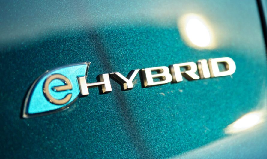 Власники гібридів Pacifica подають позов через відкликання, яке жоден з них насправді не зазнав