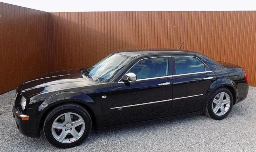 Chrysler 300C з найменшим пробігом в Україні продають за $20000 (фото)
