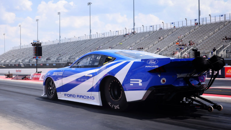 Ford Racing Mustang Cobra Jet 2200