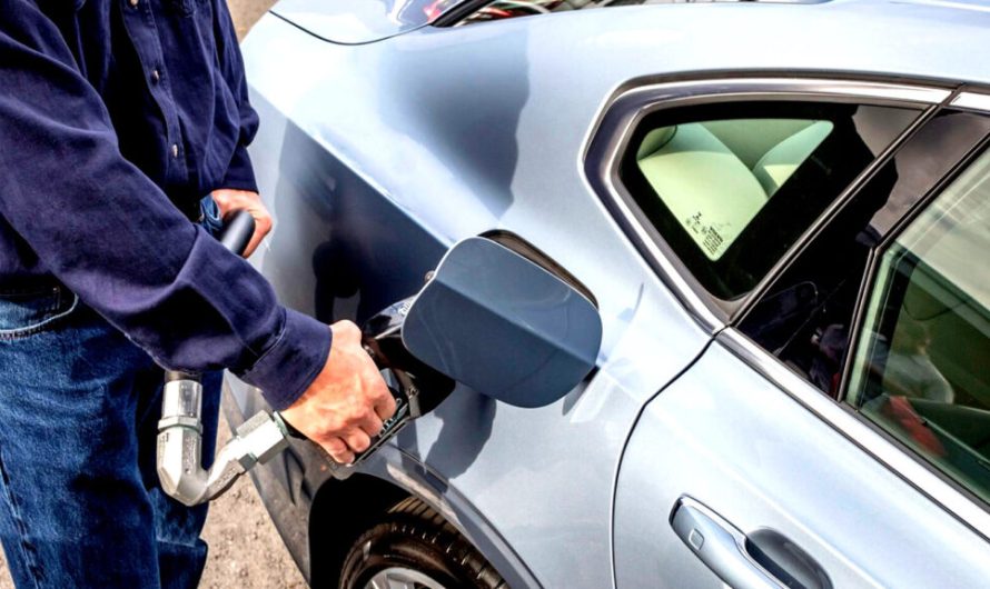 Енергетичний радник Трампа обіцяє ціну на пальне нижче трьох доларів у наступному році. Президент заявляє, що це абсолютно неможливо