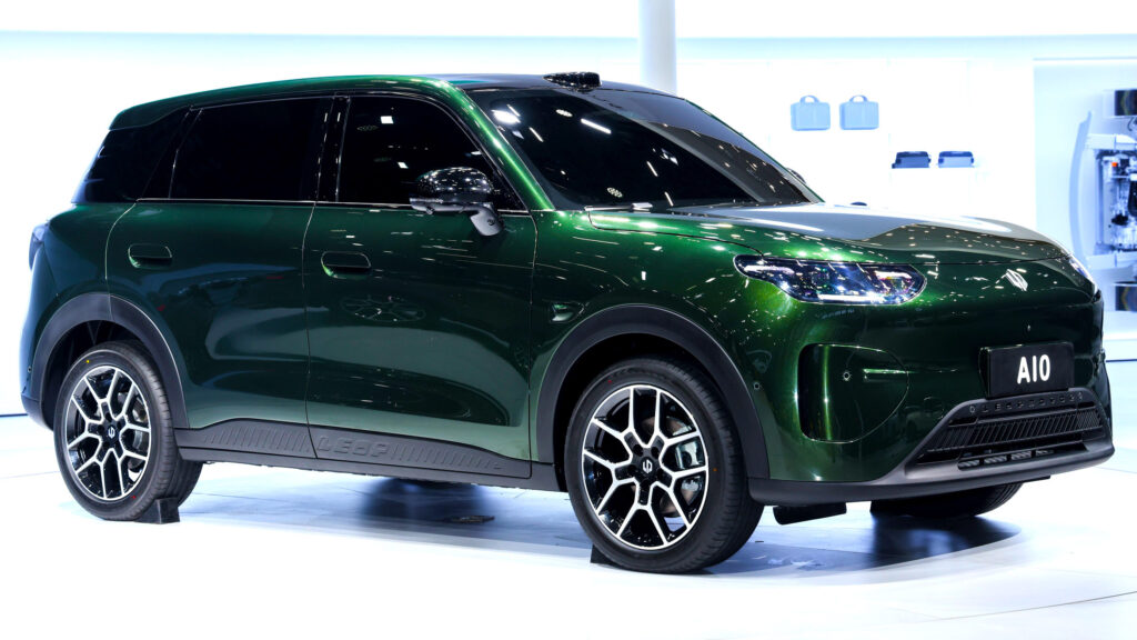 Модельний ряд електромобілів Leapmotor