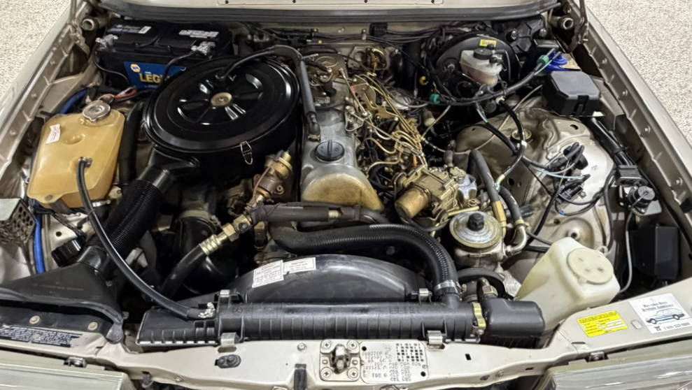 Mercedes-Benz 300D W123