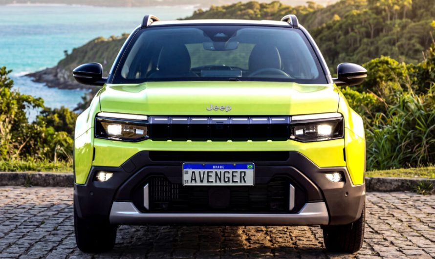 Оновлений Jeep Avenger нарешті наздогнав Compass за рівнем оснащення