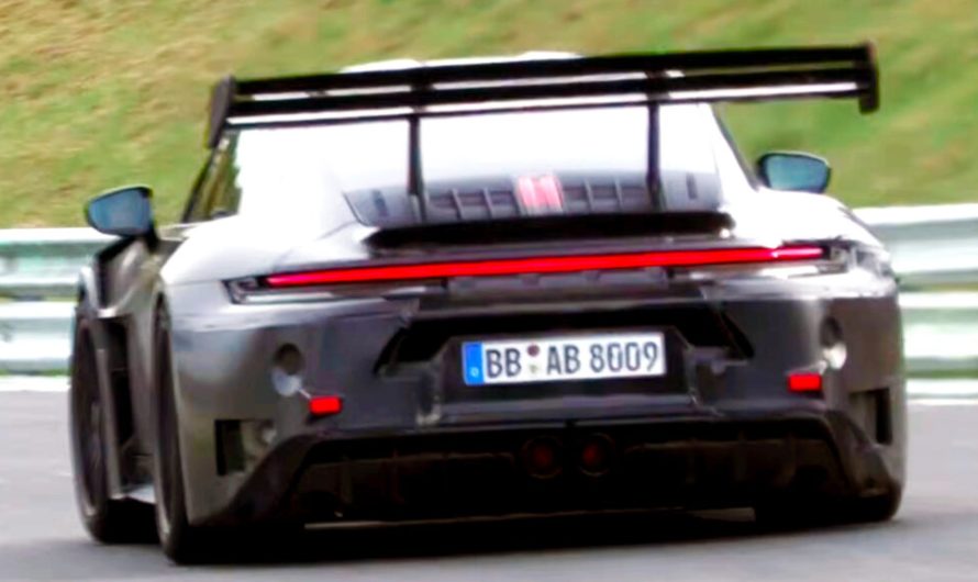 Крило від GT3 RS присутнє, але двигуна від GT3 RS немає