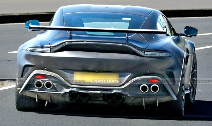 Серійна модель має чотири вихлопні труби, а цей прототип — аж вісім