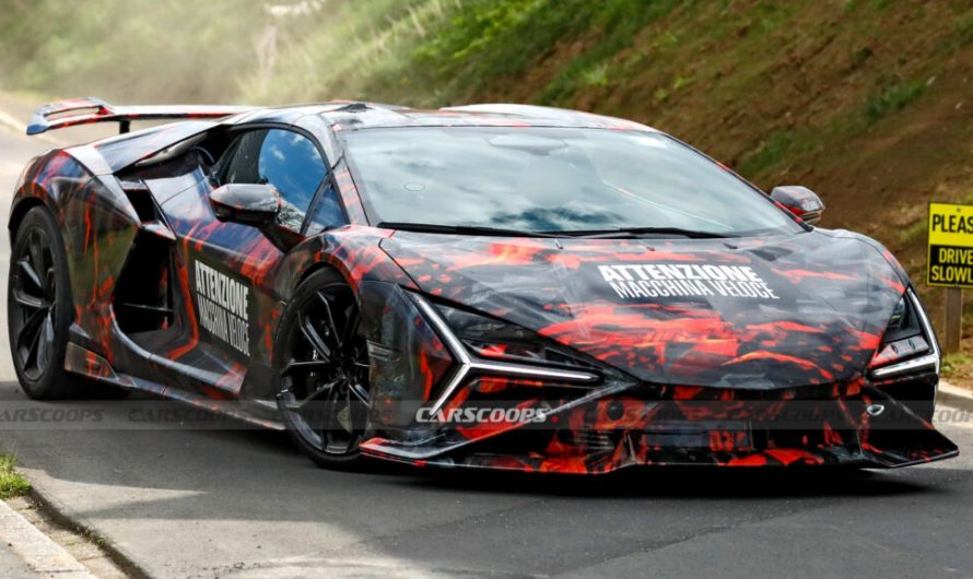 Ламборгіні Revuelto SV може отримати 1184 кінські сили, що значно перевищує потужність Aventador SV у 740 к.с