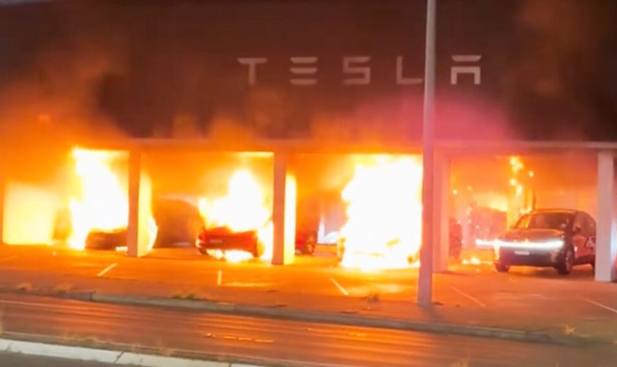 Пожежа в шоурумі Tesla у Сіднеї не була випадковою