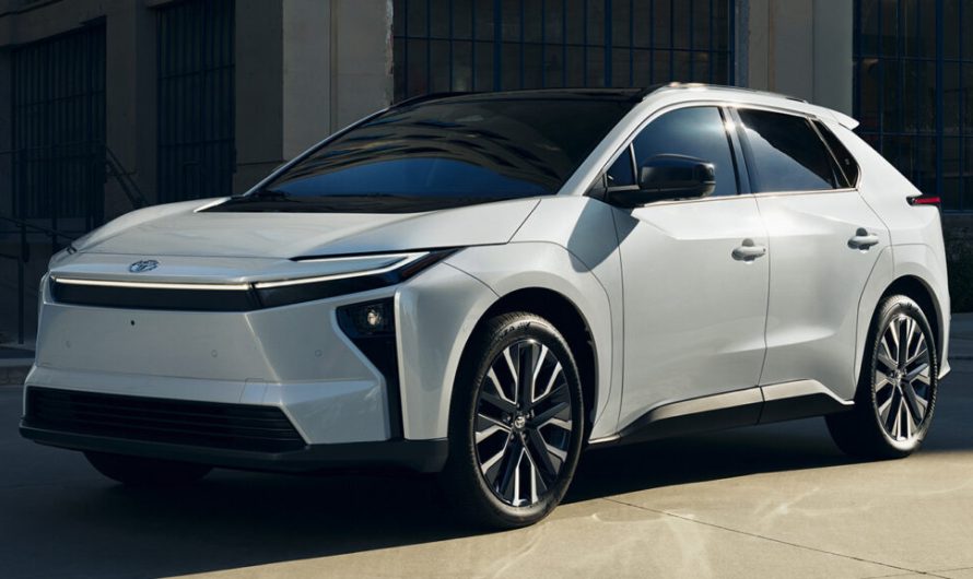 Продажі електромобілів у США скоротилися майже на третину, проте Toyota збільшила показники на 79%