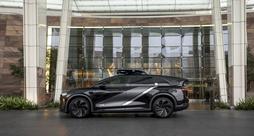 Партнерство Lucid, Uber та Nuro