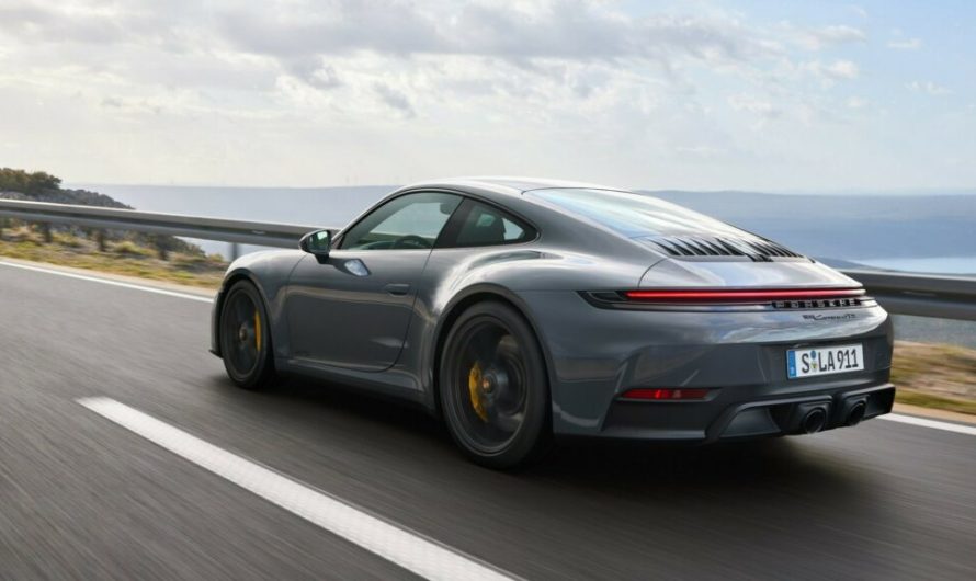 Porsche поки не планує створювати електричний 911, але 718 візьме на себе цю місію