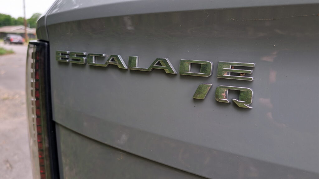 Cadillac Escalade IQ Final
