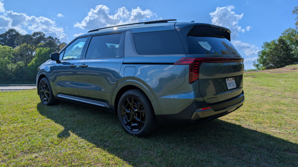 Kia Carnival Hybrid 2026
