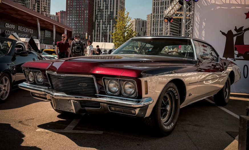 Культовий Buick Riviera 1971 року з’явився в Україні (фото)
