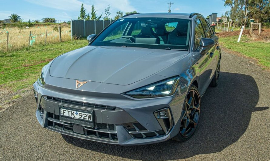 Огляд універсала Cupra Leon Sportourer 2026: враження від кузова, але розчарування від гібридної версії