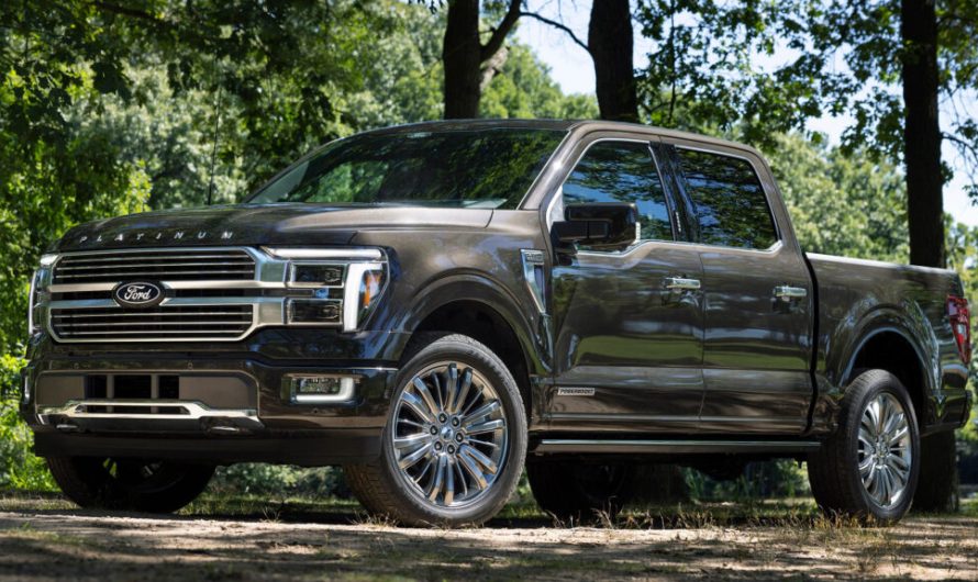 Після того як F-150 вже відставав на 60 000 одиниць, стався поломка штампу для капота