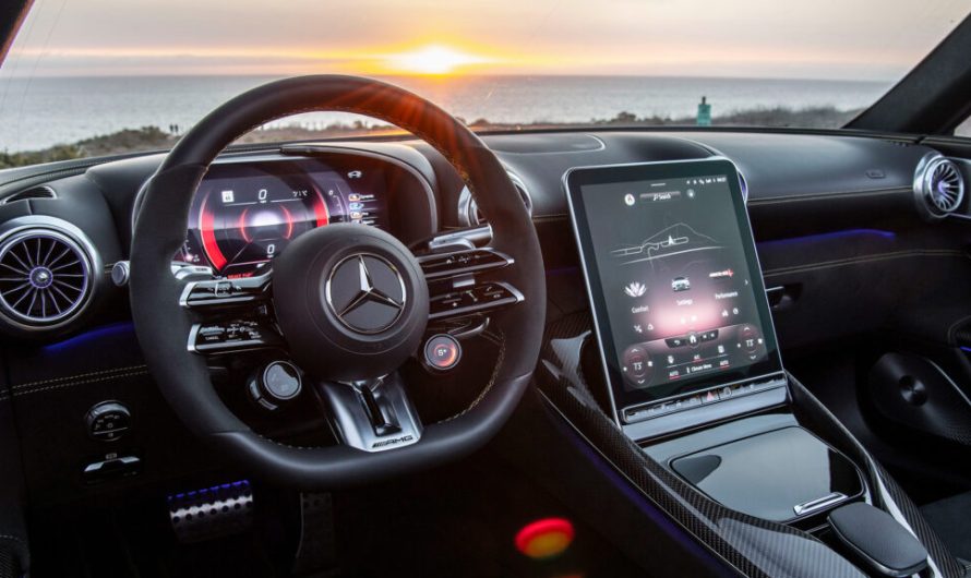 144 000 власників Mercedes згадали, чому старі аналогові прилади були такими зручними