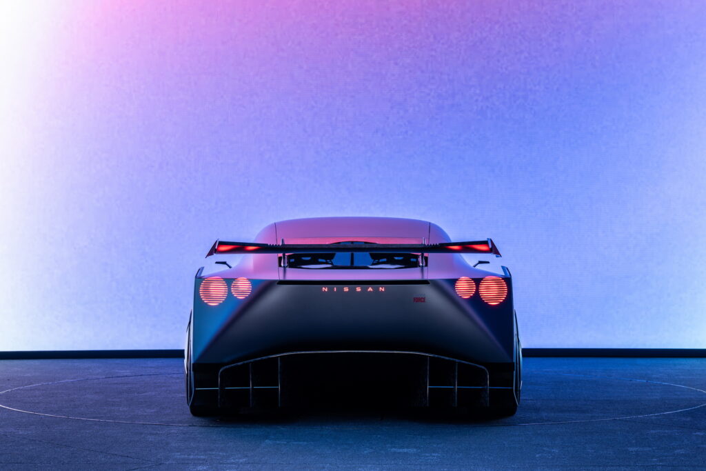 Rimac и Lotus не смогли продать электрические гиперкары, Nissan не рискнет с GT-R