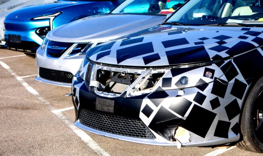 Старий завод Saab розпродує останні автомобілі та незавершені прототипи