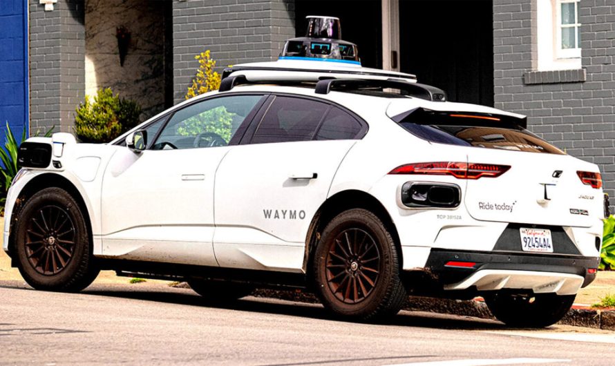 Waymo призупинила запуск у п’яти містах, бо її робомобілі не вдається уникнути водяних пасток