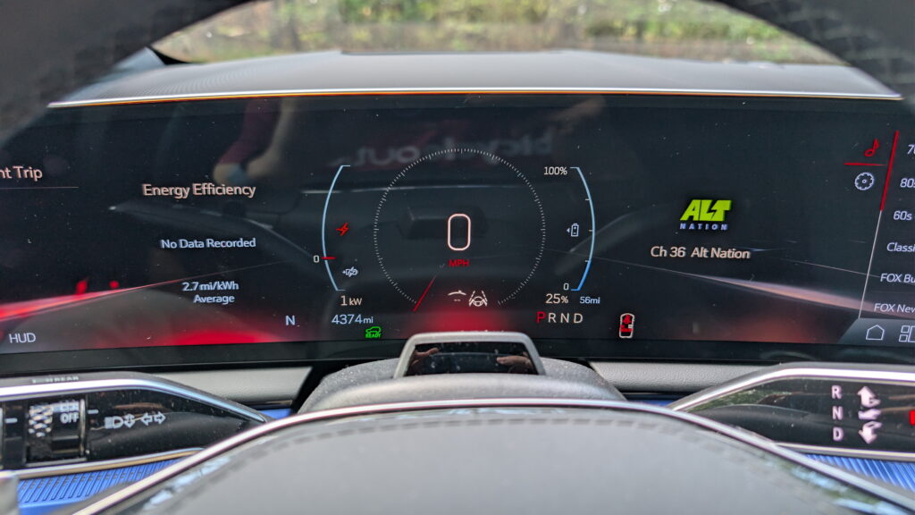 Зарядний порт Cadillac Optiq V 2026