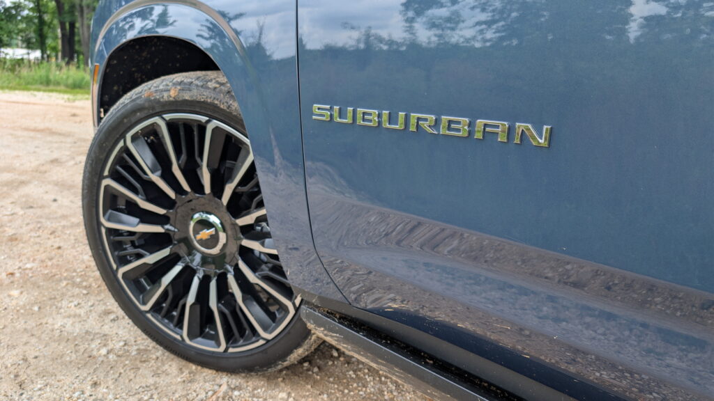 Chevrolet Suburban High Country