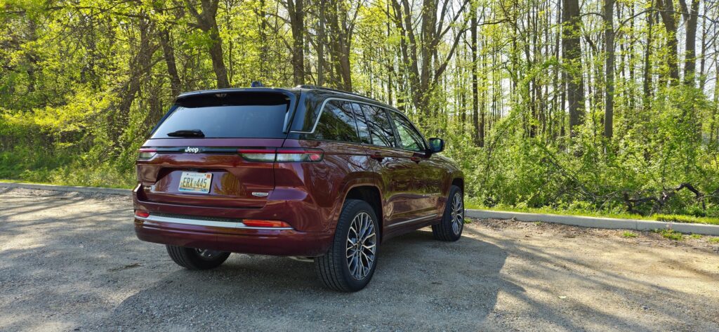 Jeep Grand Cherokee 2026 збоку