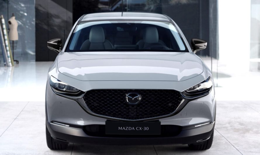 Оновлена Mazda CX-30 2027 для Європи отримала механічну коробку передач та фари кращі за ваші