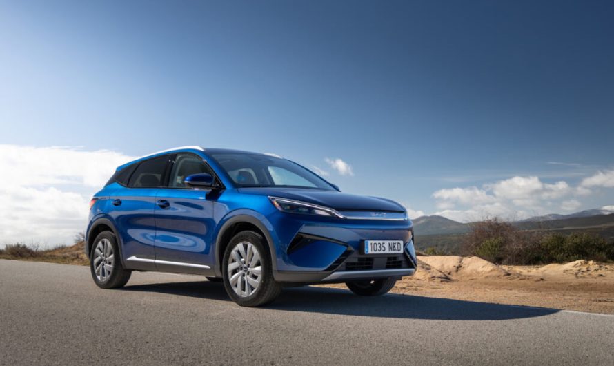 BYD планує продавати людиноподібних роботів поряд зі своїми автомобілями