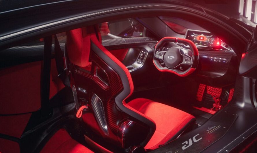 Цей рідкісний Czinger 21C має вицвілий карбон, якого позаздрить навіть Koenigsegg
