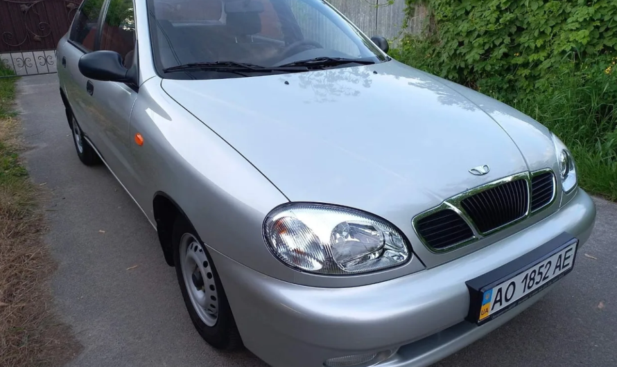 Лише $5700: Daewoo Lanos 2006 року у стані капсули часу продають у Києві (фото)