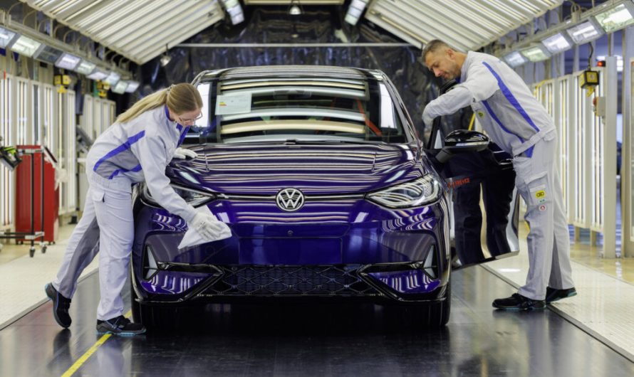 Група Volkswagen може скоротити до 100 000 працівників і виділити основний бренд в окрему структуру