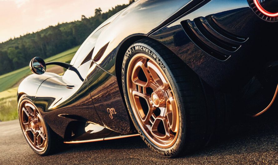 Перший суперкар De Tomaso P72 вкритий рожевим золотом