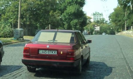 Lancia Thema 8.32