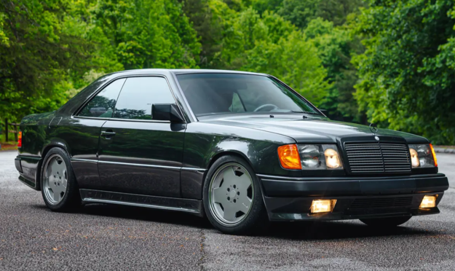 Mercedes-Benz 300 CE 6.0 AMG Hammer 1988 року виставили на аукціон: він може стати найдорожчим W124