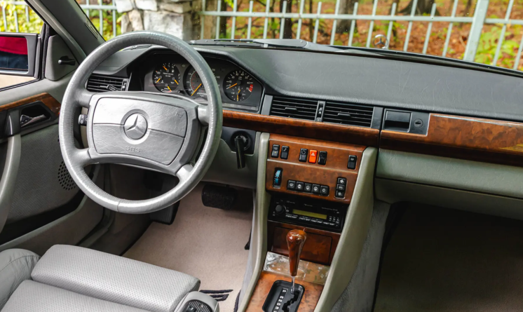 Mercedes-Benz 300 CE 6.0 AMG Hammer