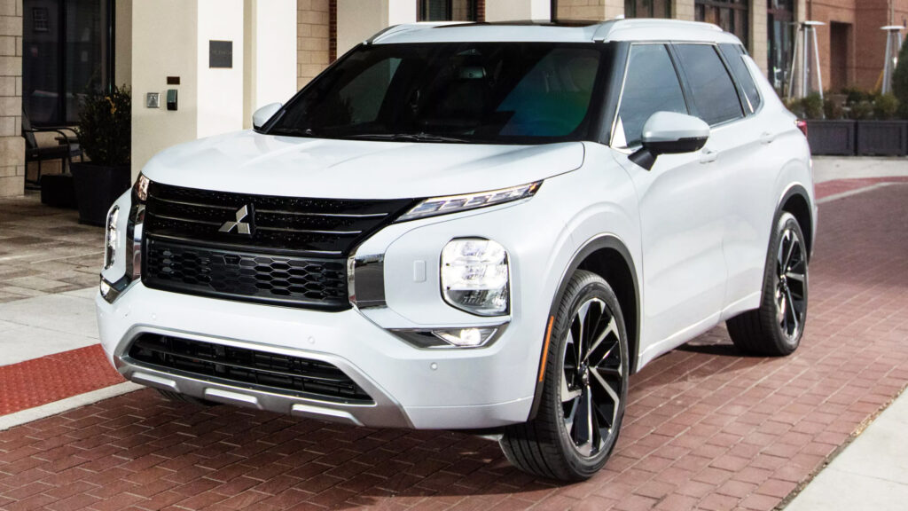 Позашляховик Mitsubishi Outlander