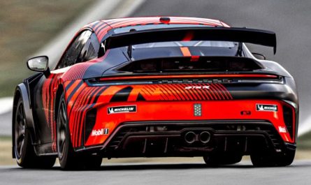Porsche 911 GT4 R