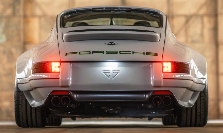 Цей відновлений Porsche 964 коштує 577 000 доларів ще до придбання автомобіля-донора