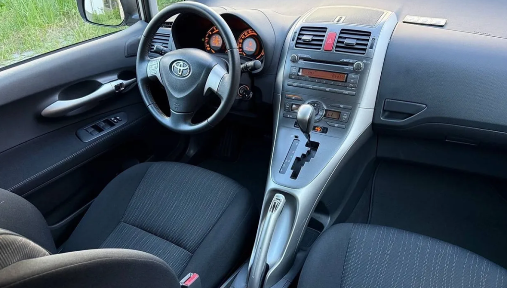 Toyota Auris 2010