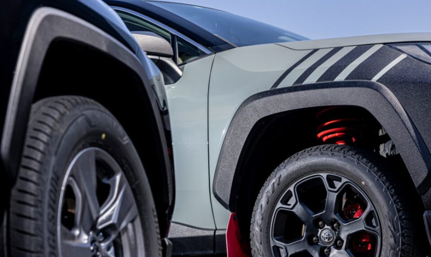 Toyota пропонує підготувати ваш старий RAV4 для бездоріжжя за 2050 доларів, але лише не в США
