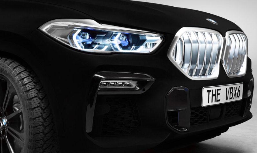 Нова чорна фарба з Китаю поглинає 99,9% світла. У BMW цей показник сягав 99,965%