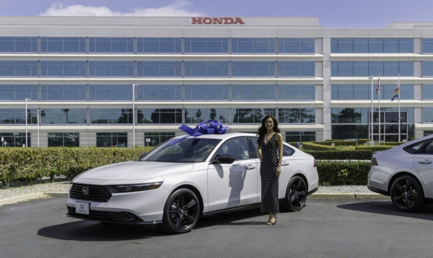 Honda продав їй 15-мільйонний Accord. Її сестра придбала 15 000 001-й