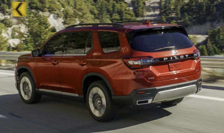 Водійка-початківець, яка перевищила швидкість, втратила новий Honda SUV родини — авто вилучили на очах у рідних