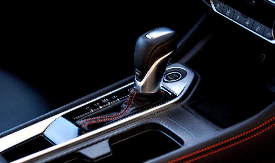 Два відкликання Nissan: одна модель Sentra мимовільно викочується з паркування