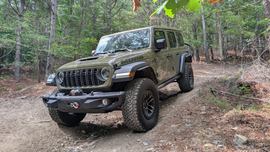 Jeep Wrangler Moab 392 2026 на бездоріжжі