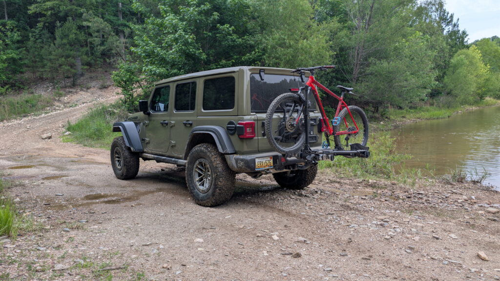 Jeep Wrangler Moab 392 2026 на дорозі