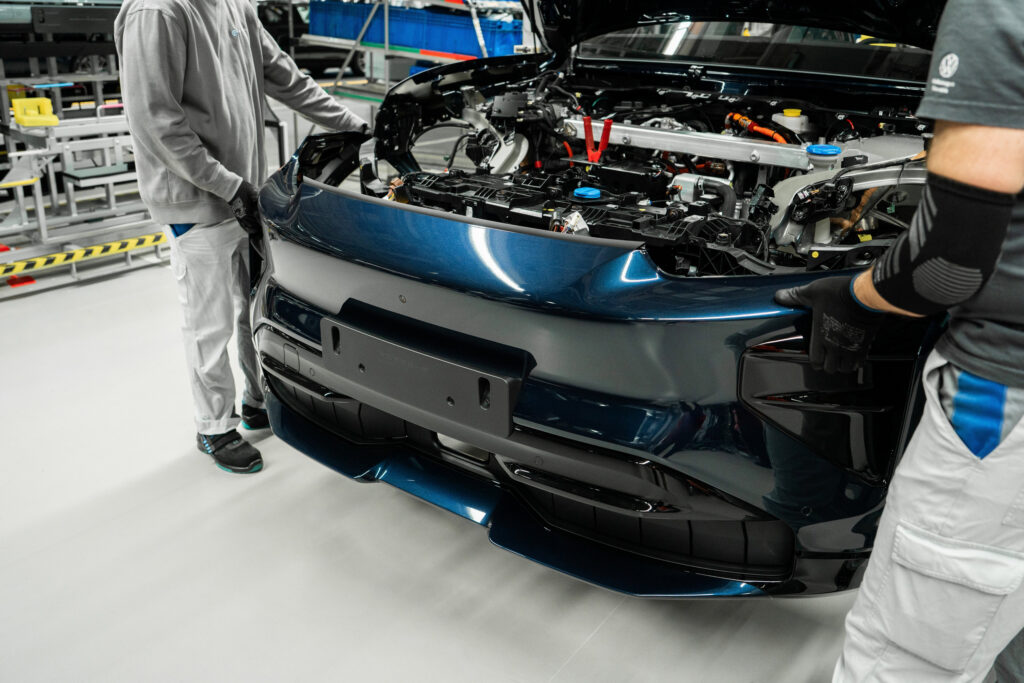 Майже 40% працівників Porsche тепер заробляють шестизначні суми