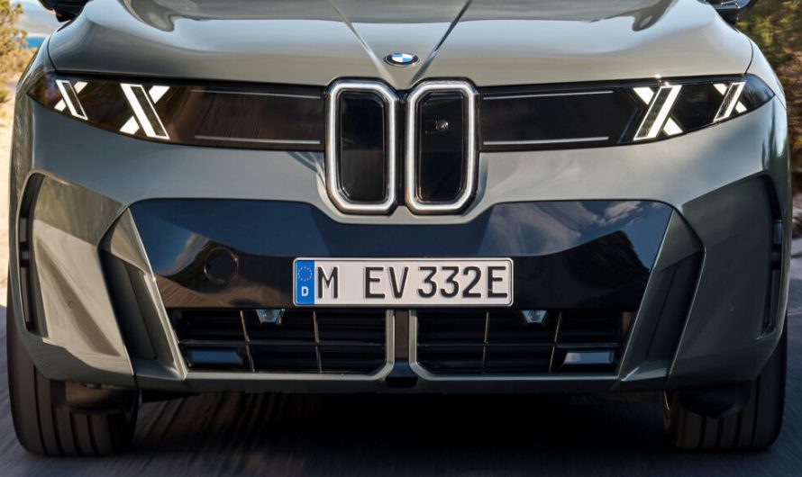 При ввімкненні світла в BMW X5 постійно згадуватимете Маска